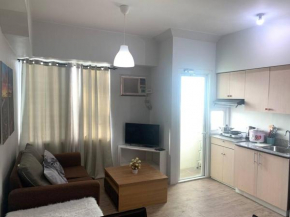 Lovely Spacious Condo With Balcony